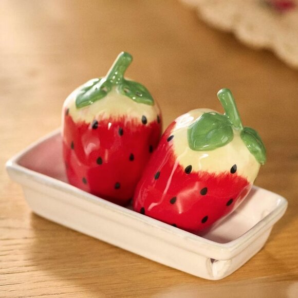 Anthropologie Foster Icon Salt & Pepper Shakers - Thumbnail 4